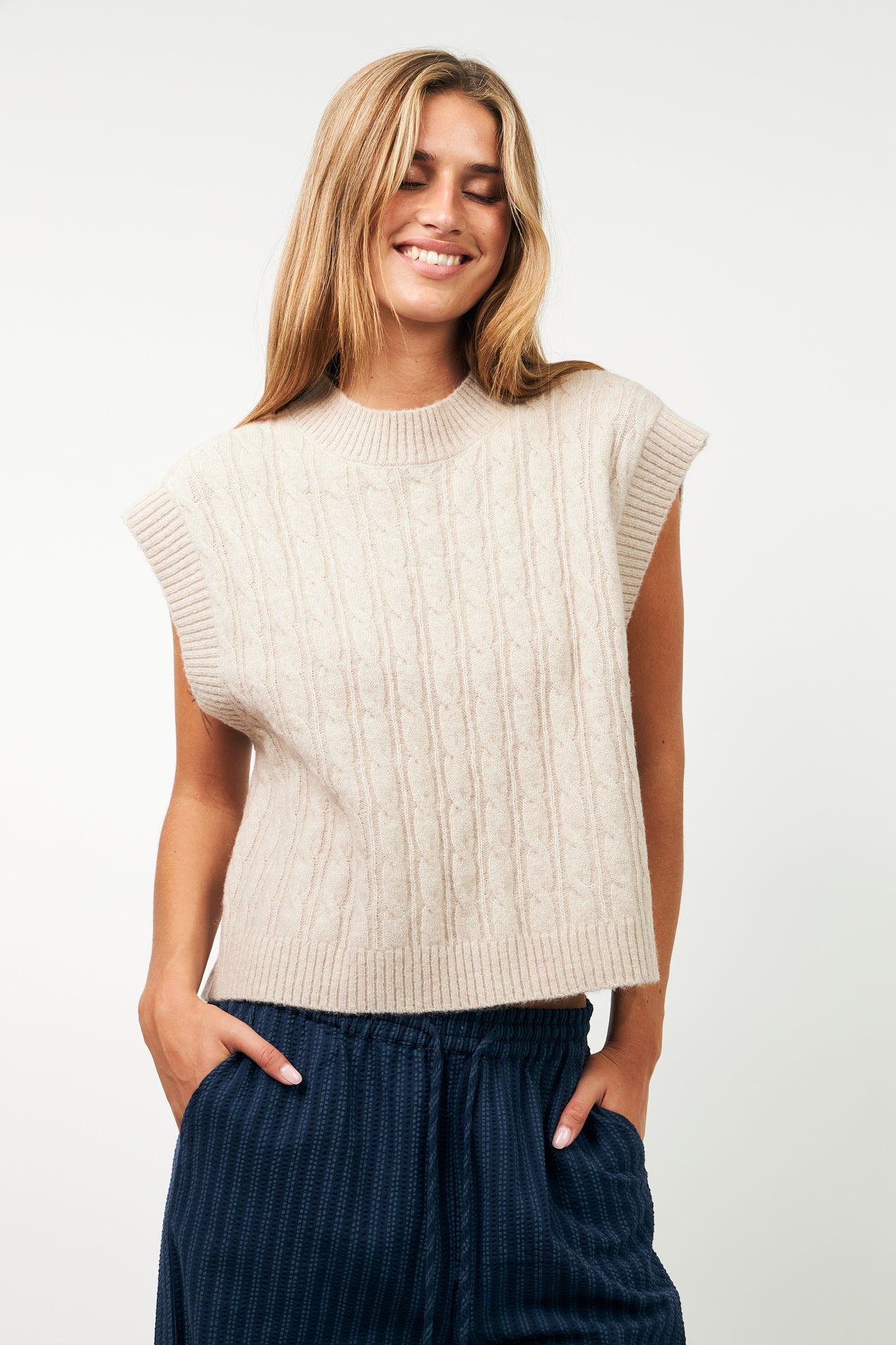 Lollys Laundry FinnLL Knit Vest Vest 08 Beige