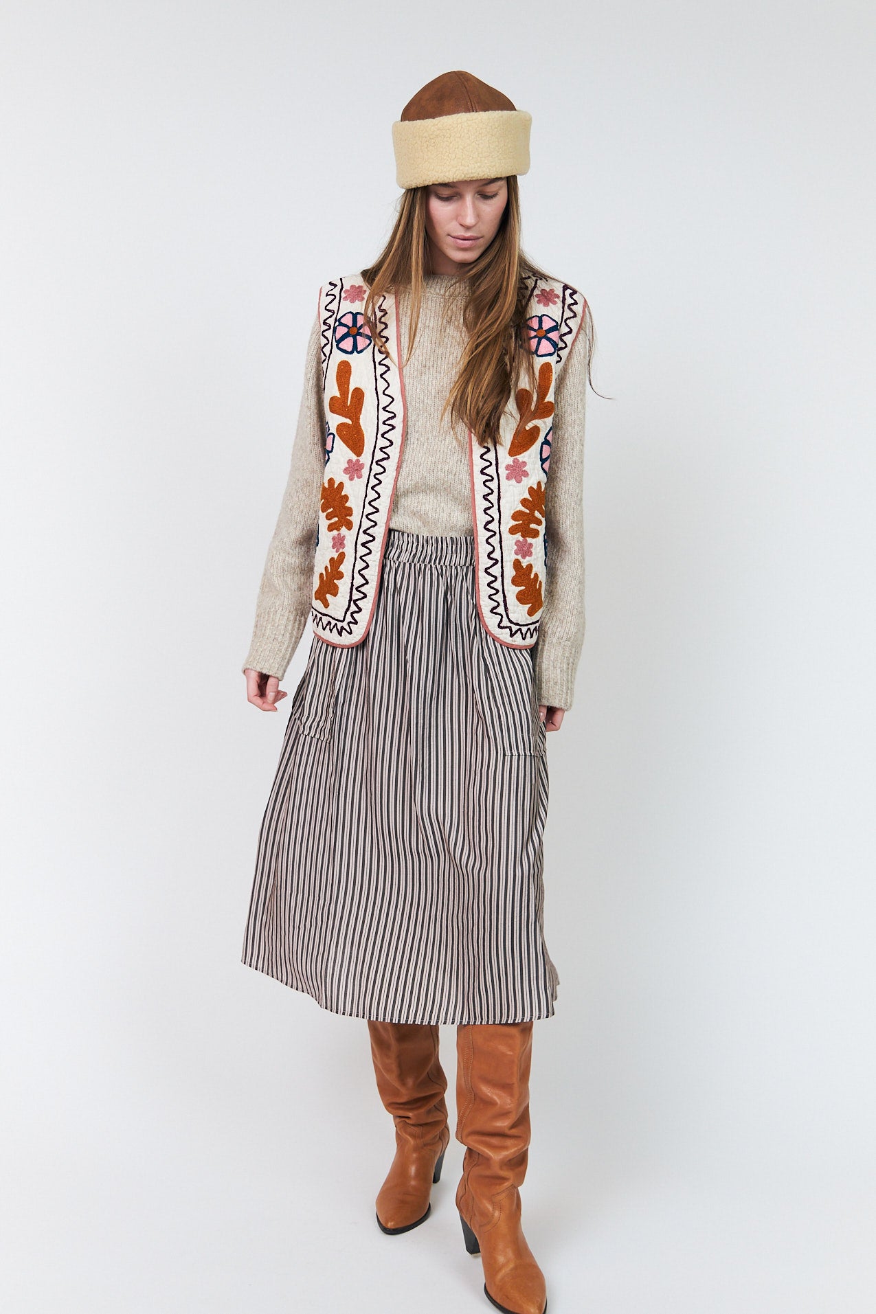 AkaneLL Midi Skirt - Beige