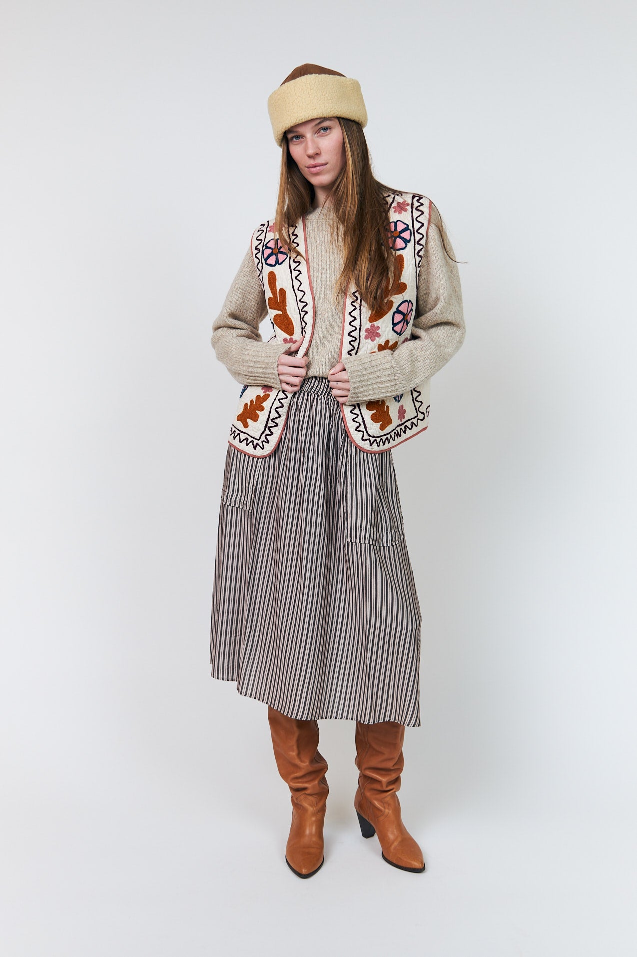 AkaneLL Midi Skirt - Beige